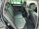 2016 Volkswagen Passat Variant Sedan for sale, Japanese used car export - photo 34 of 50 | GULJI TRADERS