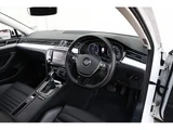 2016 Volkswagen Passat Variant Sedan for sale, Japanese used car export - photo 5 of 9 | GULJI TRADERS
