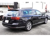 2016 Volkswagen Passat Variant Sedan for sale, Japanese used car export - photo 2 of 7 | GULJI TRADERS