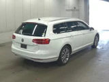 2016 Volkswagen Passat Variant Sedan for sale, Japanese used car export - photo 2 of 3 | GULJI TRADERS