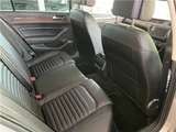 2017 Volkswagen Passat Variant Sedan for sale, Japanese used car export - photo 12 of 37 | GULJI TRADERS