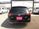 2017 Volkswagen Passat Variant TSI Sedan for sale, Japanese used car export - photo 14 of 63 | GULJI TRADERS
