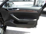 2017 Volkswagen Passat Variant TSI Sedan for sale, Japanese used car export - photo 41 of 63 | GULJI TRADERS