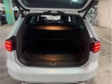 2017 Volkswagen Passat Variant Sedan for sale, Japanese used car export - photo 11 of 26 | GULJI TRADERS