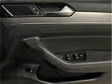 2017 Volkswagen Passat Variant Sedan for sale, Japanese used car export - photo 19 of 26 | GULJI TRADERS