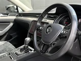 2017 Volkswagen Passat Variant TSI Sedan for sale, Japanese used car export - photo 9 of 24 | GULJI TRADERS