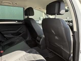 2017 Volkswagen Passat Variant TSI Sedan for sale, Japanese used car export - photo 13 of 24 | GULJI TRADERS