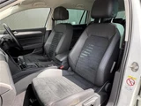 2017 Volkswagen Passat Variant TSI Sedan for sale, Japanese used car export - photo 17 of 24 | GULJI TRADERS
