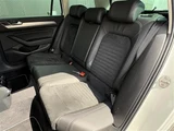 2017 Volkswagen Passat Variant TSI Sedan for sale, Japanese used car export - photo 19 of 24 | GULJI TRADERS