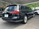 2017 Volkswagen Passat Variant Sedan for sale, Japanese used car export - photo 18 of 24 | GULJI TRADERS