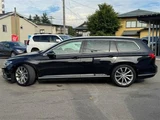 2017 Volkswagen Passat Variant Sedan for sale, Japanese used car export - photo 3 of 30 | GULJI TRADERS