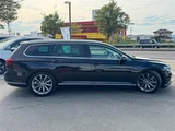 2017 Volkswagen Passat Variant Sedan for sale, Japanese used car export - photo 4 of 30 | GULJI TRADERS