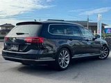 2017 Volkswagen Passat Variant Sedan for sale, Japanese used car export - photo 6 of 30 | GULJI TRADERS