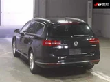 2017 Volkswagen Passat Variant Sedan for sale, Japanese used car export - photo 2 of 9 | GULJI TRADERS