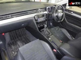 2017 Volkswagen Passat Variant Sedan for sale, Japanese used car export - photo 3 of 9 | GULJI TRADERS
