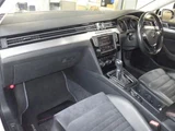 2017 Volkswagen Passat Variant Sedan for sale, Japanese used car export - photo 3 of 3 | GULJI TRADERS