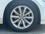 2018 Volkswagen Passat Variant Sedan for sale, Japanese used car export - photo 15 of 50 | GULJI TRADERS