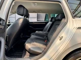 2018 Volkswagen Passat Variant Sedan for sale, Japanese used car export - photo 24 of 50 | GULJI TRADERS
