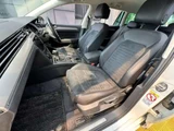 2018 Volkswagen Passat Variant Sedan for sale, Japanese used car export - photo 27 of 50 | GULJI TRADERS