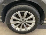 2019 Volkswagen Passat Variant Sedan for sale, Japanese used car export - photo 9 of 10 | GULJI TRADERS