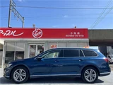 2021 Volkswagen Passat Variant Sedan for sale, Japanese used car export - photo 12 of 53 | GULJI TRADERS