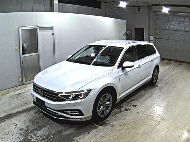 2021 Volkswagen Passat Variant - photo 1 2021 Volkswagen Passat Variant Sedan for sale, Japanese used car export | GULJI TRADERS