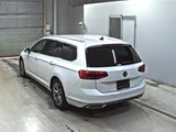 2021 Volkswagen Passat Variant Sedan for sale, Japanese used car export - photo 4 of 5 | GULJI TRADERS