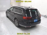 2021 Volkswagen Passat Variant Sedan for sale, Japanese used car export - photo 2 of 6 | GULJI TRADERS
