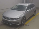2021 Volkswagen Passat Variant Sedan for sale, Japanese used car export - photo 6 of 8 | GULJI TRADERS
