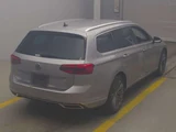 2021 Volkswagen Passat Variant Sedan for sale, Japanese used car export - photo 7 of 8 | GULJI TRADERS