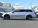 2024 Volkswagen Passat Variant TDI Sedan for sale, Japanese used car export - photo 32 of 35 | GULJI TRADERS