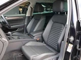 2024 Volkswagen Passat Variant TDI Sedan for sale, Japanese used car export - photo 2 of 9 | GULJI TRADERS