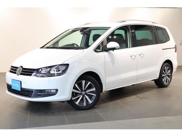 2021 Volkswagen Sharan TDI - photo 1 2021 Volkswagen Sharan TDI Sedan for sale, Japanese used car export - photo 1 of 9 | GULJI TRADERS