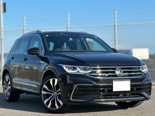 2021 Volkswagen Tiguan TSI - photo 1 2021 Volkswagen Tiguan TSI Sedan for sale, Japanese used car export | GULJI TRADERS