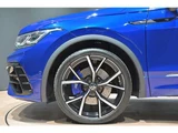 2022 Volkswagen Tiguan R 4WD Sedan for sale, Japanese used car export - photo 24 of 50 | GULJI TRADERS