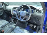 2023 Volkswagen Tiguan R 4WD Sedan for sale, Japanese used car export - photo 32 of 52 | GULJI TRADERS