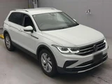 2023 Volkswagen Tiguan TSI Sedan for sale, Japanese used car export - photo 1 of 9 | GULJI TRADERS