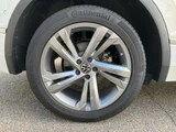 2024 Volkswagen Tiguan TSI Sedan for sale, Japanese used car export - photo 38 of 41 | GULJI TRADERS