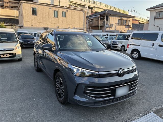 2025 Volkswagen Tiguan eTSI Sedan for sale, Japanese used car export - photo 1 of 3 | GULJI TRADERS