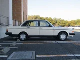 1989 Volvo 240 GL White Sedan for sale, Japanese used car export - photo 7 of 18 | GULJI TRADERS