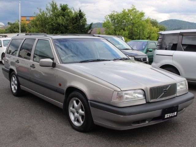 1994 Volvo 850 GLT Sedan for sale, Japanese used car export | GULJI TRADERS