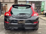 2010 Volvo C30 2.0e R-Design Sedan for sale, Japanese used car export - photo 2 of 40 | GULJI TRADERS