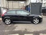 2010 Volvo C30 2.0e R-Design Sedan for sale, Japanese used car export - photo 5 of 40 | GULJI TRADERS
