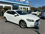 2013 Volvo V40 T4 Sedan for sale, Japanese used car export - photo 4 of 44 | GULJI TRADERS