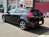2013 Volvo V40 T4 SE Sedan for sale, Japanese used car export - photo 3 of 30 | GULJI TRADERS