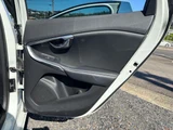 2013 Volvo V40 T4 SE Sedan for sale, Japanese used car export - photo 31 of 40 | GULJI TRADERS