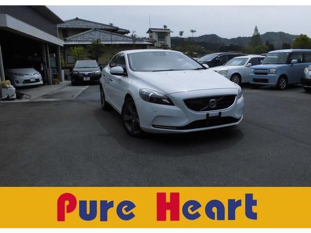 2013 Volvo V40 T4 SE - photo 1 2013 Volvo V40 T4 SE Sedan for sale, Japanese used car export - photo 1 of 20 | GULJI TRADERS