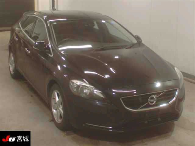 2013 Volvo V40 T4 - photo 1 2013 Volvo V40 T4 Sedan for sale, Japanese used car export - photo 1 of 5 | GULJI TRADERS