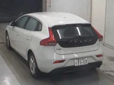 2013 Volvo V40 T4SE Sedan for sale, Japanese used car export - photo 2 of 5 | GULJI TRADERS