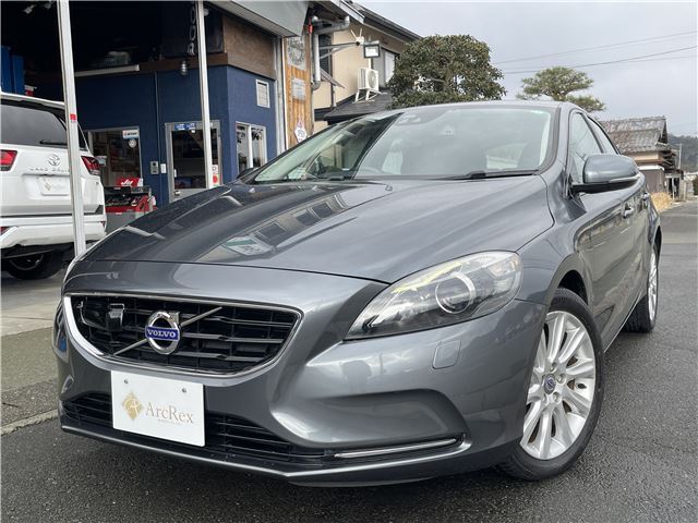 2014 Volvo V40 T4SE Sedan for sale, Japanese used car export - photo 1 of 64 | GULJI TRADERS